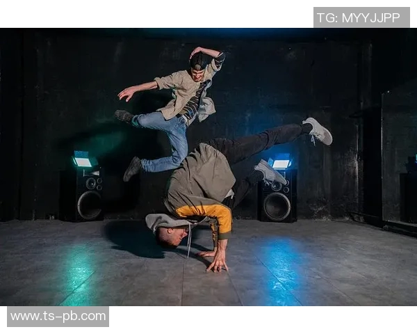 南京街舞队战术争议引发热议舞者们的不同声音与未来发展探讨