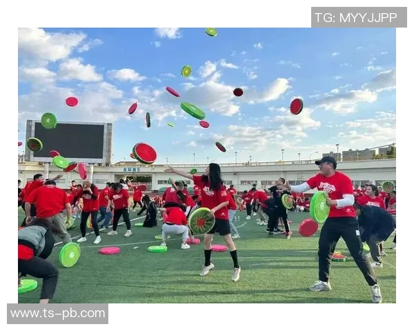 武汉飞盘队的团队协作探索与飞盘运动的魅力结合之旅