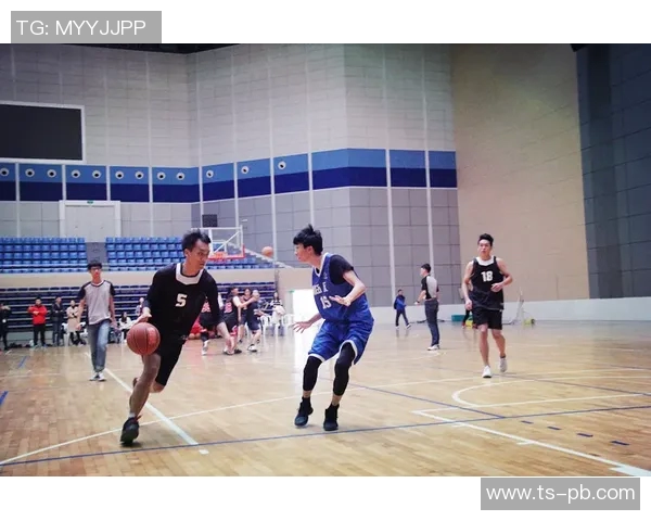 南京网球队精英赛精彩配合分析展现团队默契与实力